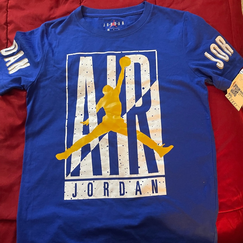 ‼️NEW‼️ Boys Jordan T-shirt. Size Medium